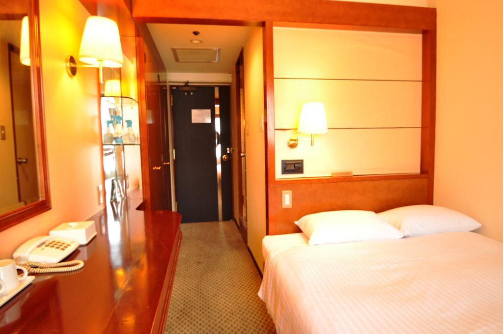 Toko City Hotel Umeda Oszaka Szoba fotó