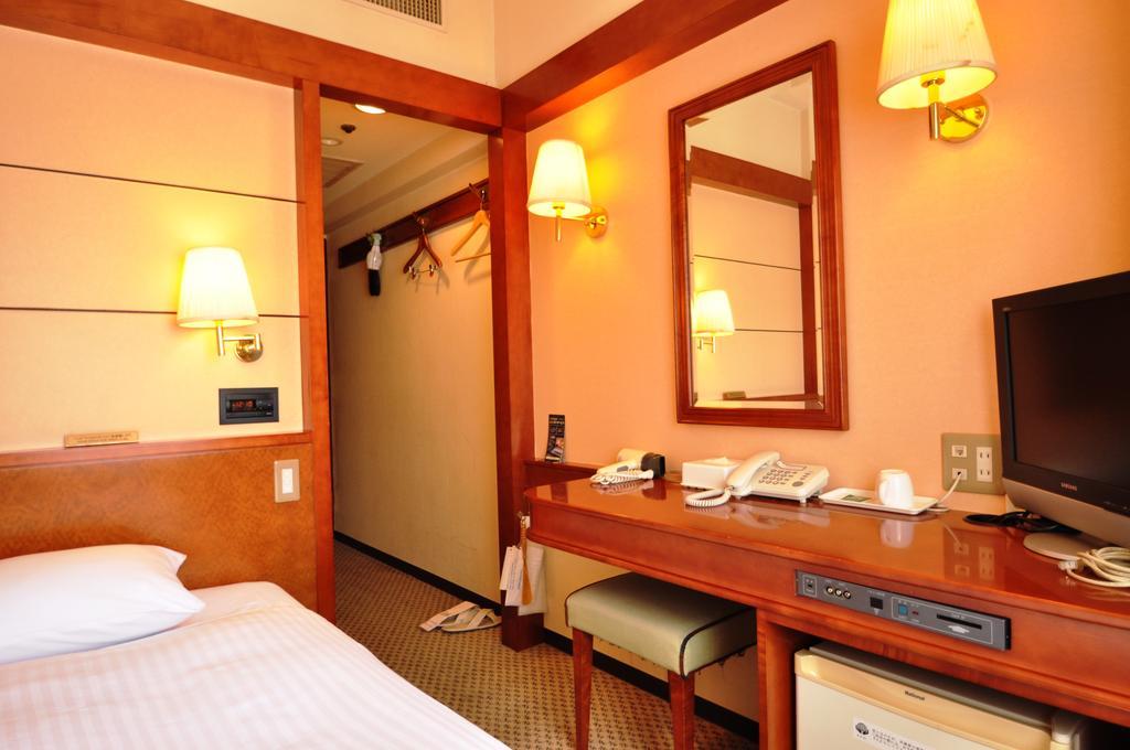 Toko City Hotel Umeda Oszaka Szoba fotó